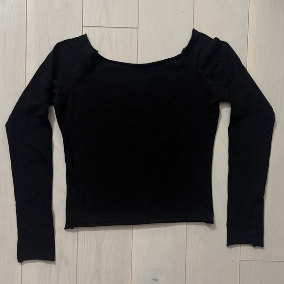 🖤BRANDY MELVILLE🖤 Black Graphic Long Sleeve Top - Picture 4 of 4